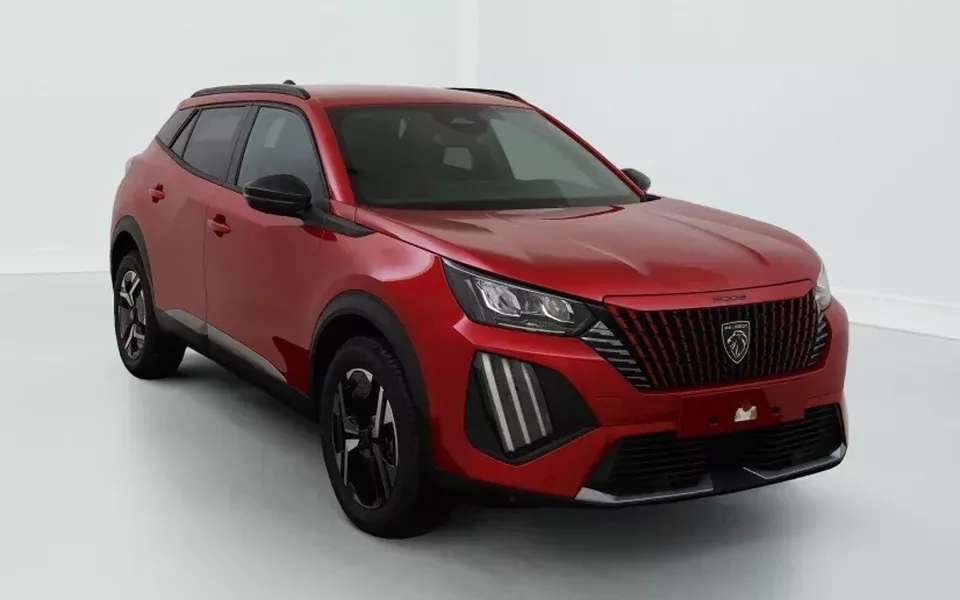 Peugeot 2008 Allure 1.2 Turbo 100 hp Man.6 Zéro km immatriculé