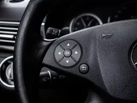 Mercedes-Benz E 220 2010 Bluetec 9g Tronic