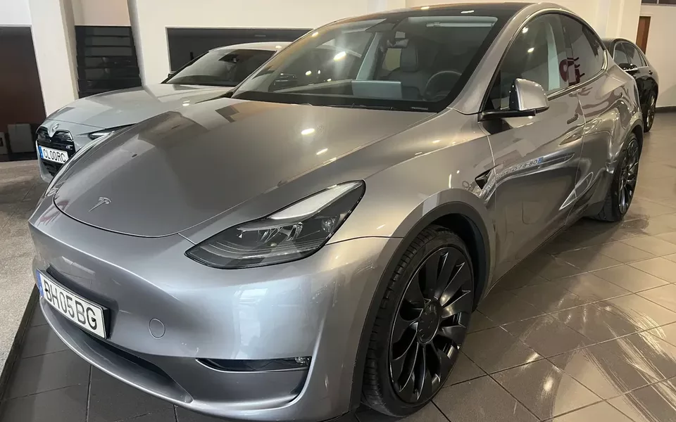 Tesla Model Y Performance Tração Integral