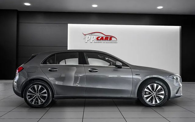 Mercedes-Benz A 250e Hybrid EQ Power