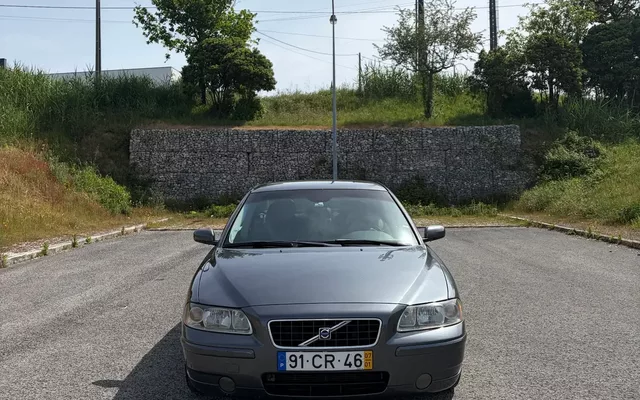 Volvo S60 2.4 D5 Nivel 2