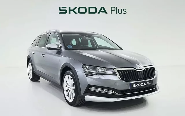 SKODA Superb Combi 2.0 TDI 147kW (200CV) DSG Scout