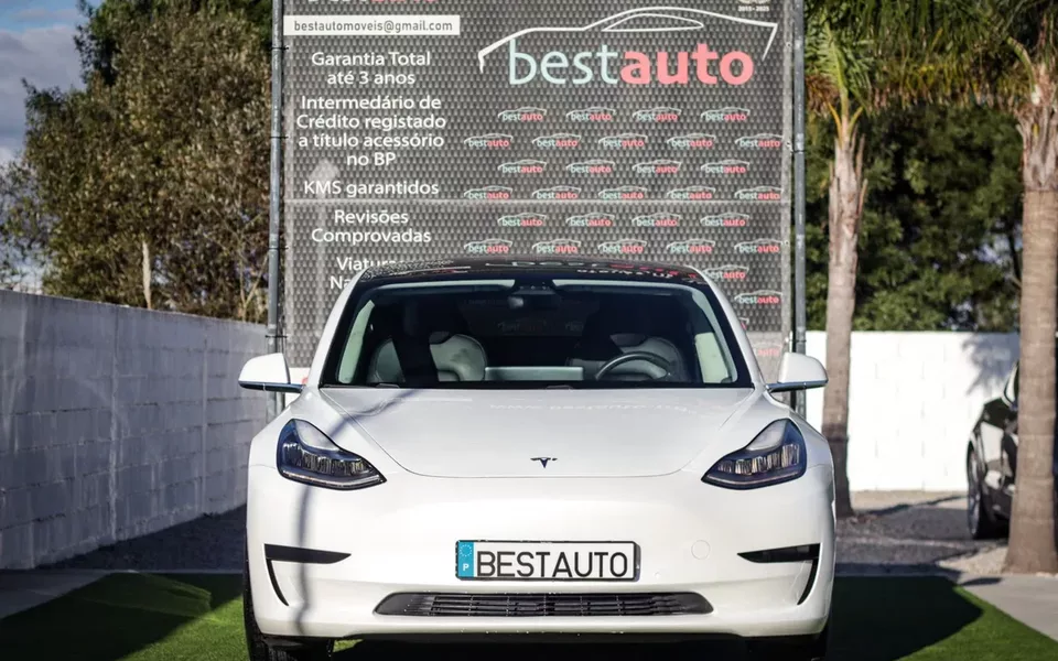 Tesla Model 3 Standard Range Plus RWD