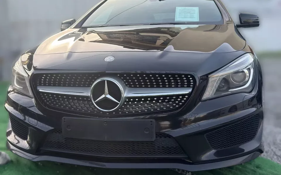 Mercedes-Benz CLA 200