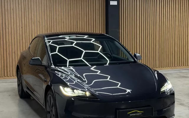 Tesla Model 3 Long Range Tração Integral Premium