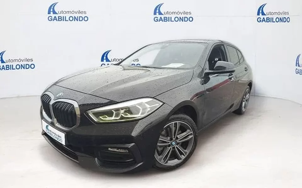 BMW Serie 1 118iA - 24900€ en Valladolid