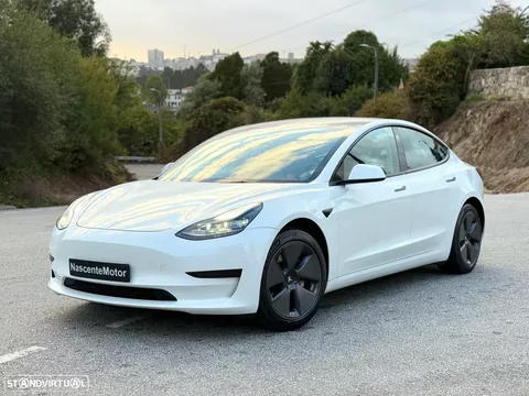 Tesla Model 3 Standard Range Plus RWD