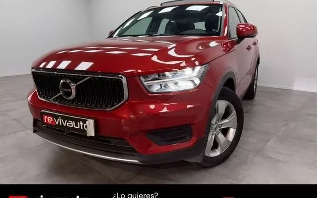 VOLVO XC40 XC40 D4 Momentum AWD Aut.