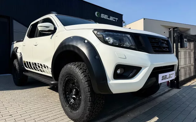 Nissan Navara 2.3 dCi CD 4WD N-Guard Auto