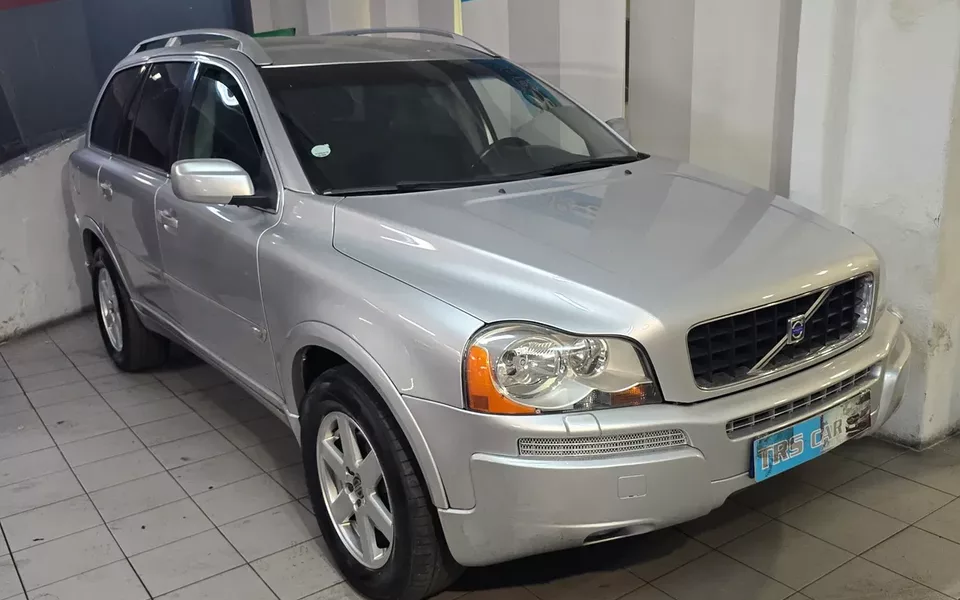 Volvo XC 90 2.4 D5 5L Nivel 2