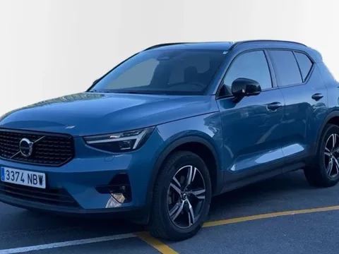 VOLVO XC40 XC40 2.0 B3 PLUS DARK AUTO 5P