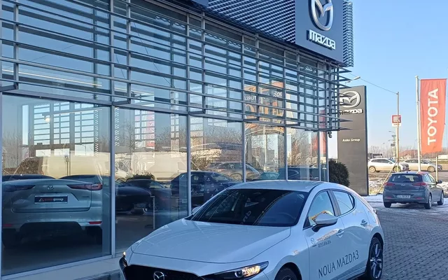 Mazda 3 e-Skyactiv X186 2025