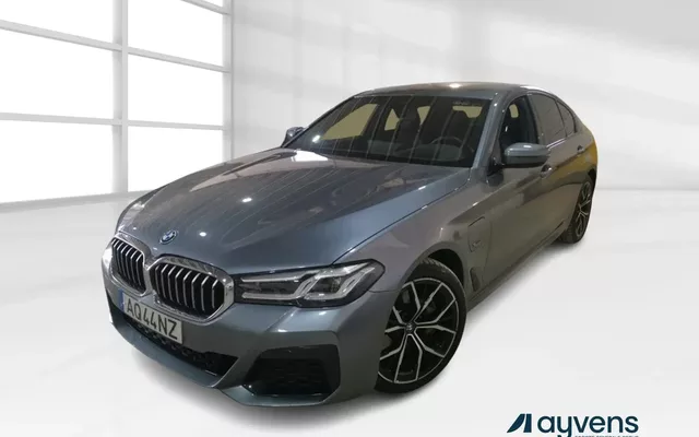 BMW 545 e xDrive Pack M