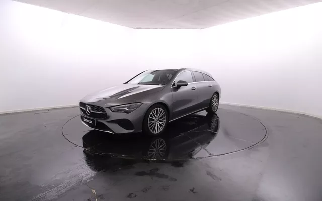 Mercedes-Benz Classe CLA - 180 d Shooting Brake Progressive Advanced Cx. Aut. / Vidros Escurecidos / Estofos em Pele / JLL
