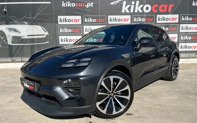 Porsche Macan Electric 4