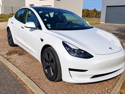 Tesla Model 3 Standard Range Plus RWD
