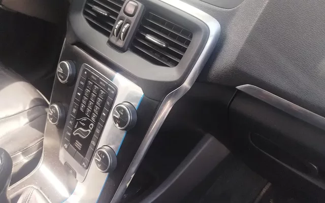 Volvo V40 D2 R Design