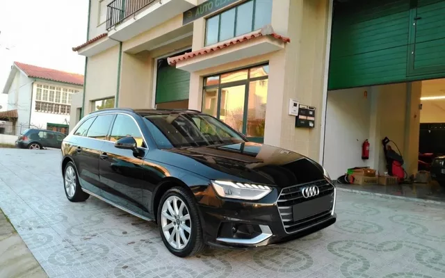 Audi A4 Avant 30 TDI S tronic advanced