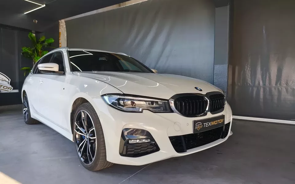 BMW 330 e Pack Desportivo M Auto