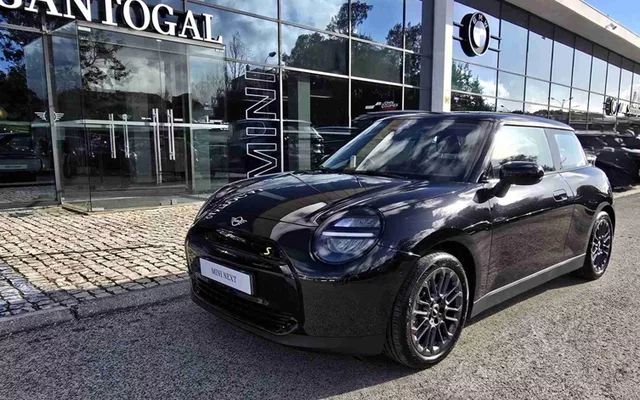 MINI - Mini - Mini Cooper SE Essential XS