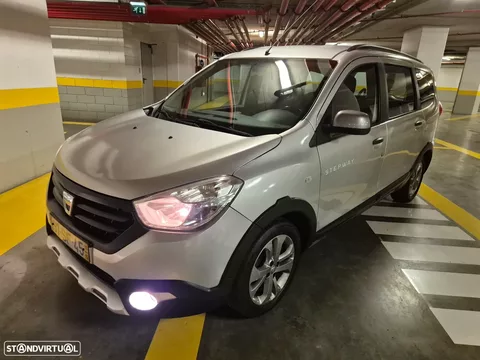 Dacia Lodgy 1.5 dCi Stepway 7L