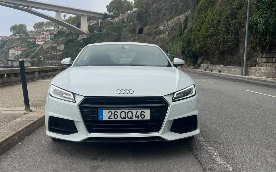 Audi TT Coupé