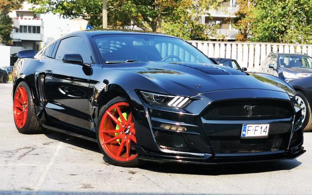 Ford MUSTANG GT 2015