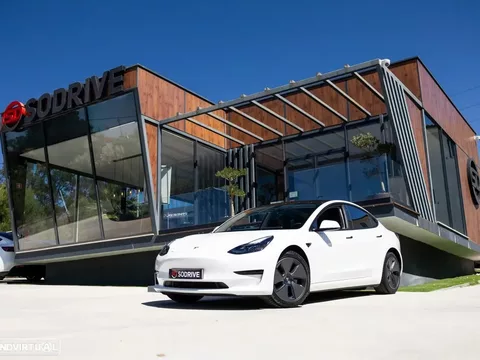 Tesla Model 3 Standard Range Plus RWD