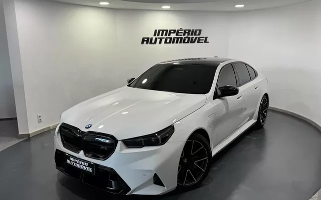 BMW M5 Standard