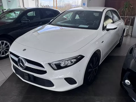 Mercedes-Benz A 250 e 8G-DCT Style