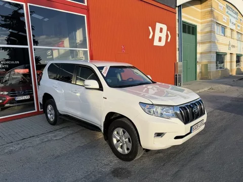 TOYOTA Land Cruiser Land Cruiser D-4D VX