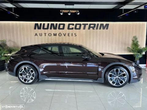 Porsche Taycan Cross Turismo 4