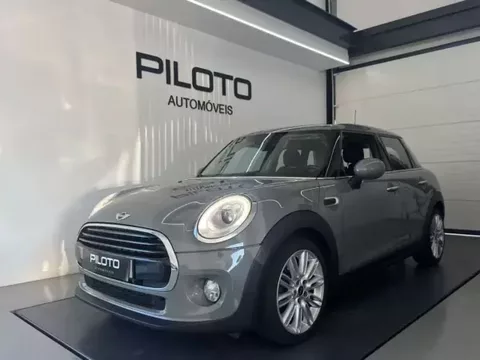 MINI 5 Portas 2016 Cooper D