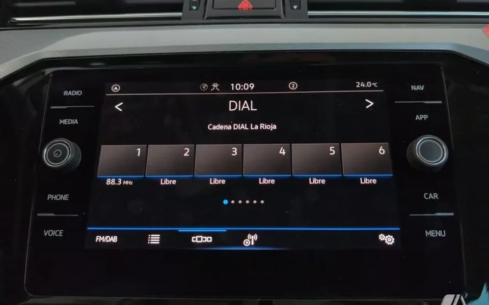 VOLKSWAGEN Passat Passat Variant 1.5 TSI ACT Executive DSG7 110kW - 22490€ en Fontellas