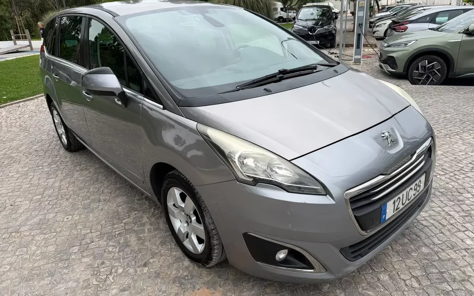 Peugeot 5008
