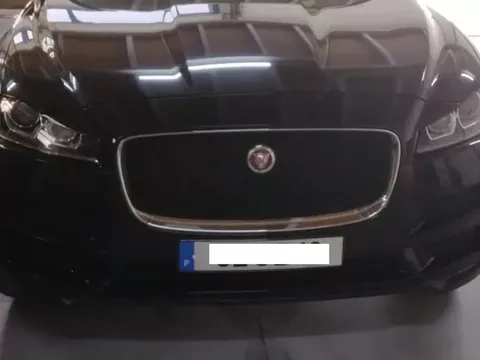 Jaguar F-Pace 2.0 i4D Pure AWD Aut.