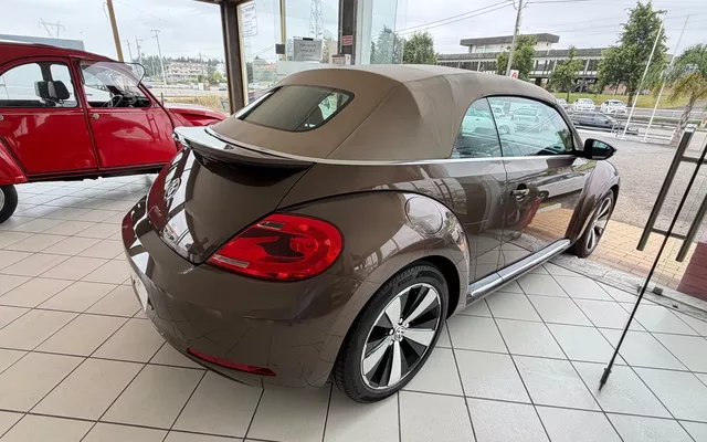 VW New Beetle Cabriolet 2.0 TDI DSG Sport