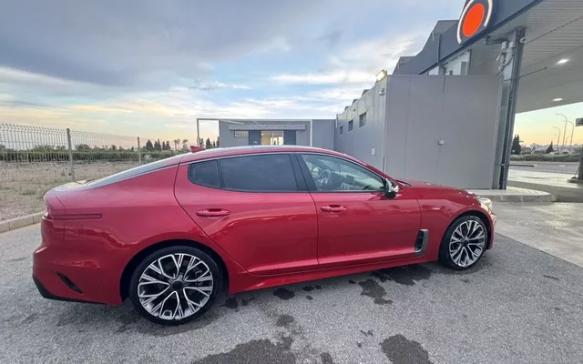 KIA Stinger Stinger 2.0 T-GDI GT Line 4x2 Aut. 245