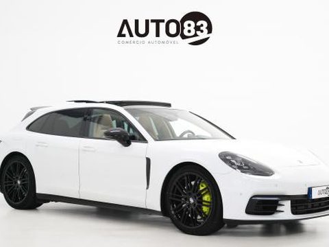 Porsche Panamera Sport Turismo 4 E-Hybrid
