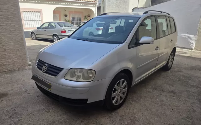 VW Touran 1.9 TDi Highline 7L