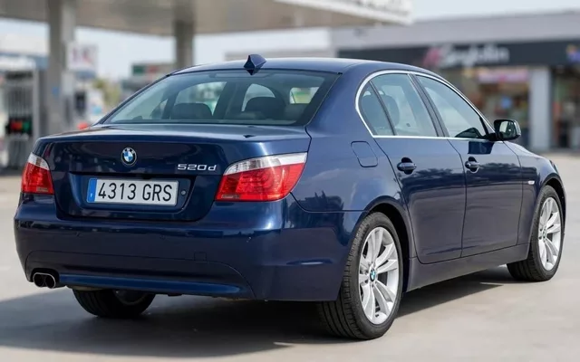 BMW Serie 5 520d - 6895€ en