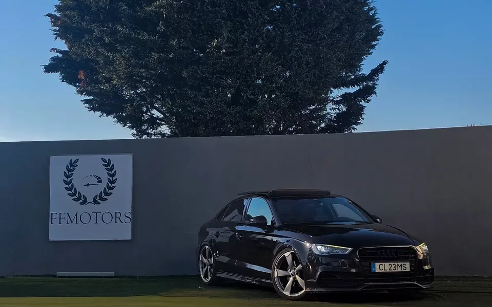Audi A3 2.0 TDI (clean diesel) quattro S tronic S line Sport Pack
