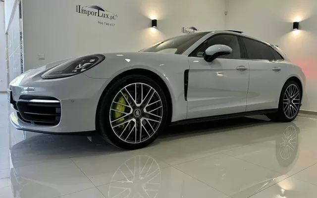 Porsche Panamera Sport Turismo 4 E-Hybrid