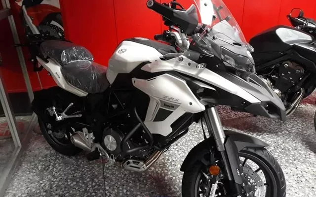 Benelli Otros TRK 502