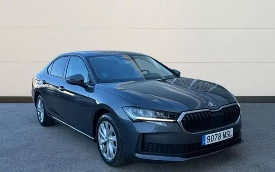 SKODA Superb Superb 2.0 TDI Essence DSG 110kW