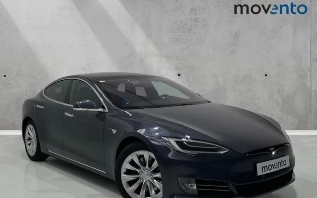 TESLA Model S Model S 90D