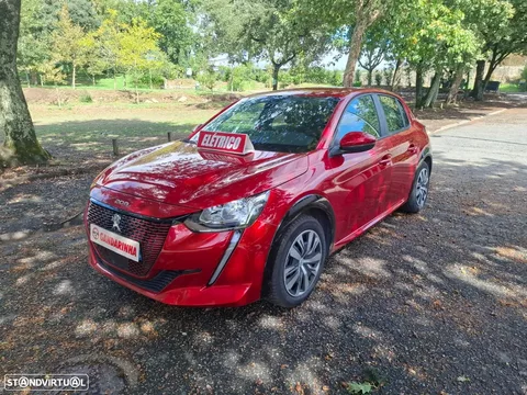 Peugeot e-208