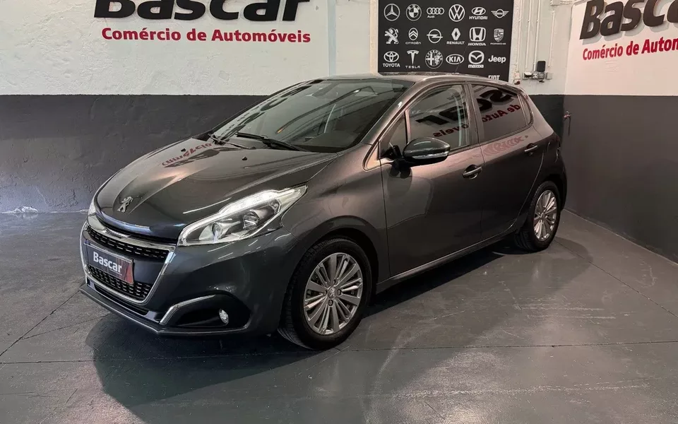 Peugeot 208 1.2 PureTech Signature