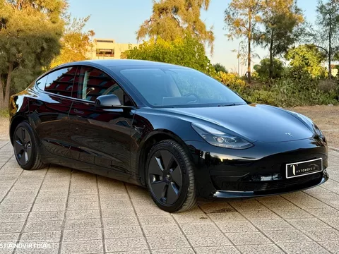 Tesla Model 3 Standard Range Plus RWD