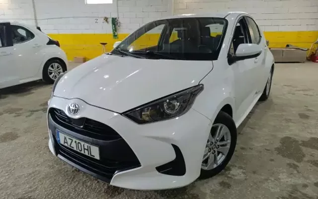 Toyota Yaris 2023 1.5 HDF Premier Edition